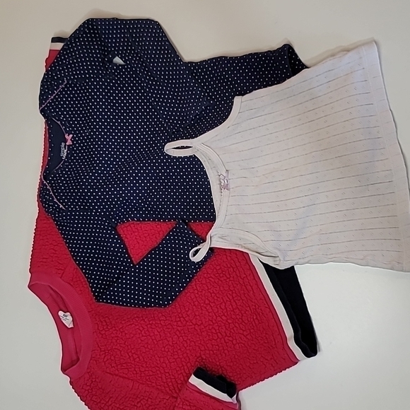 5/$30 GAP KIDS Sherpa Crewneck + CARTER'S Polka Dot Bodysuit + Tank - Picture 1 of 5